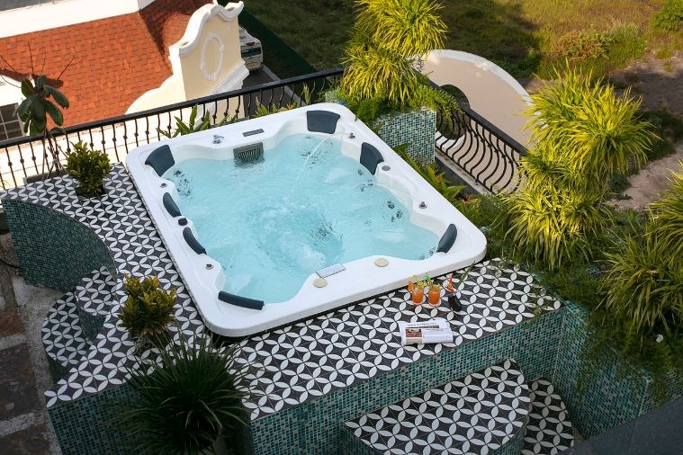 Khách sạn The Secret Hạ Long